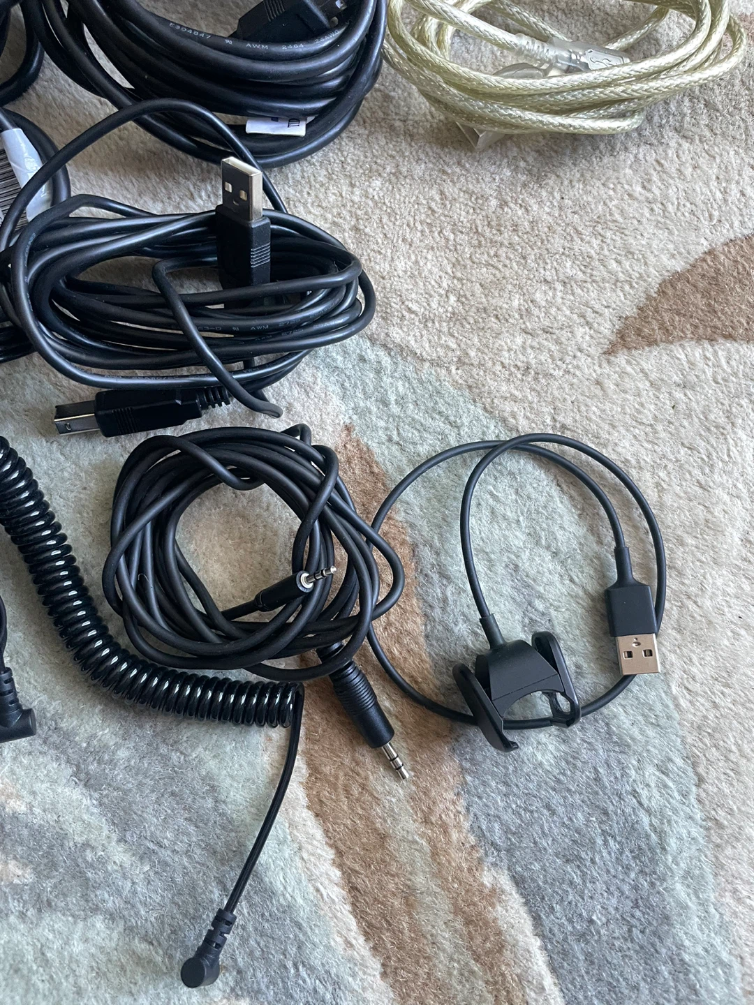 Mixed Cables & Charger Lot – RCA, VGA, DVI, Sony, Fitbit - photo 5
