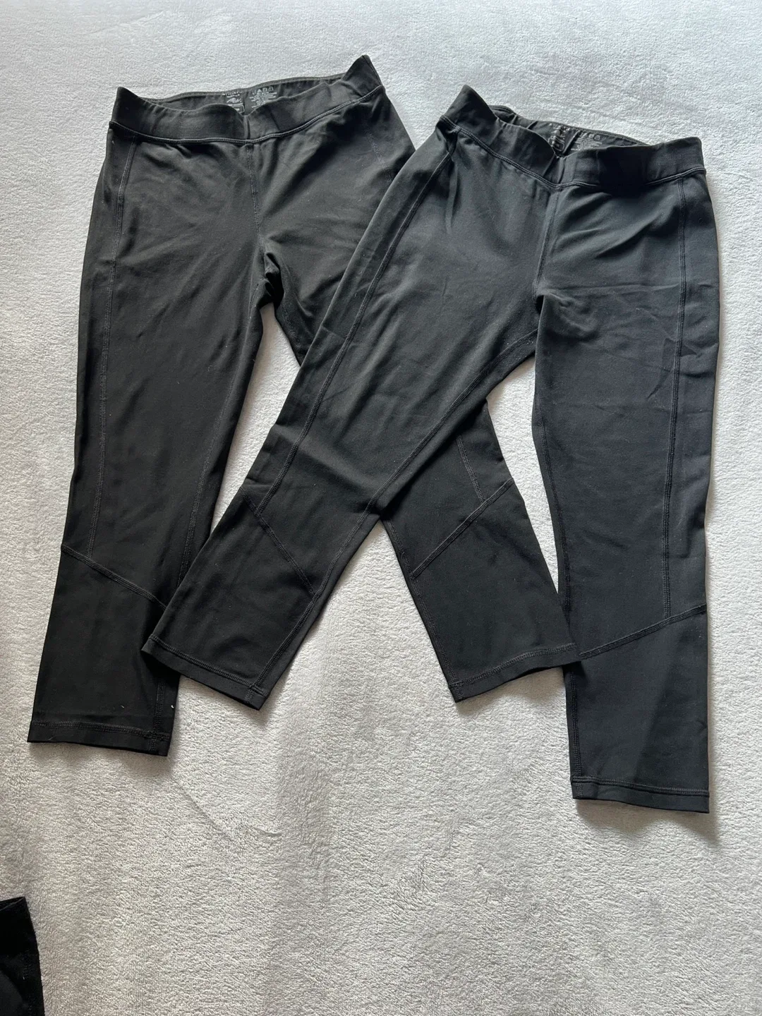 Women’s Medium Activewear Lot – 8 Pairs Leggings & Yoga Pants image indicator(6)