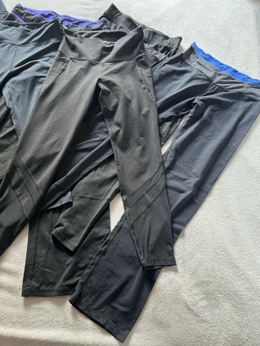 Women’s Medium Activewear Lot – 8 Pairs Leggings & Yoga Pants image indicator(10)