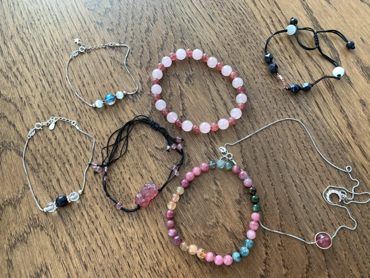 Beautiful beaded bracelet $5 for everything thumbnail