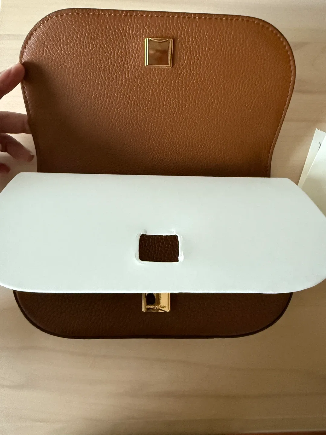 Tory Burch Brown Leather Shoulder Bag image indicator(2)