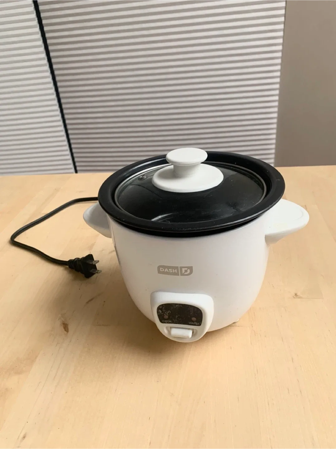 Dash Mini Rice Cooker - White thumbnail