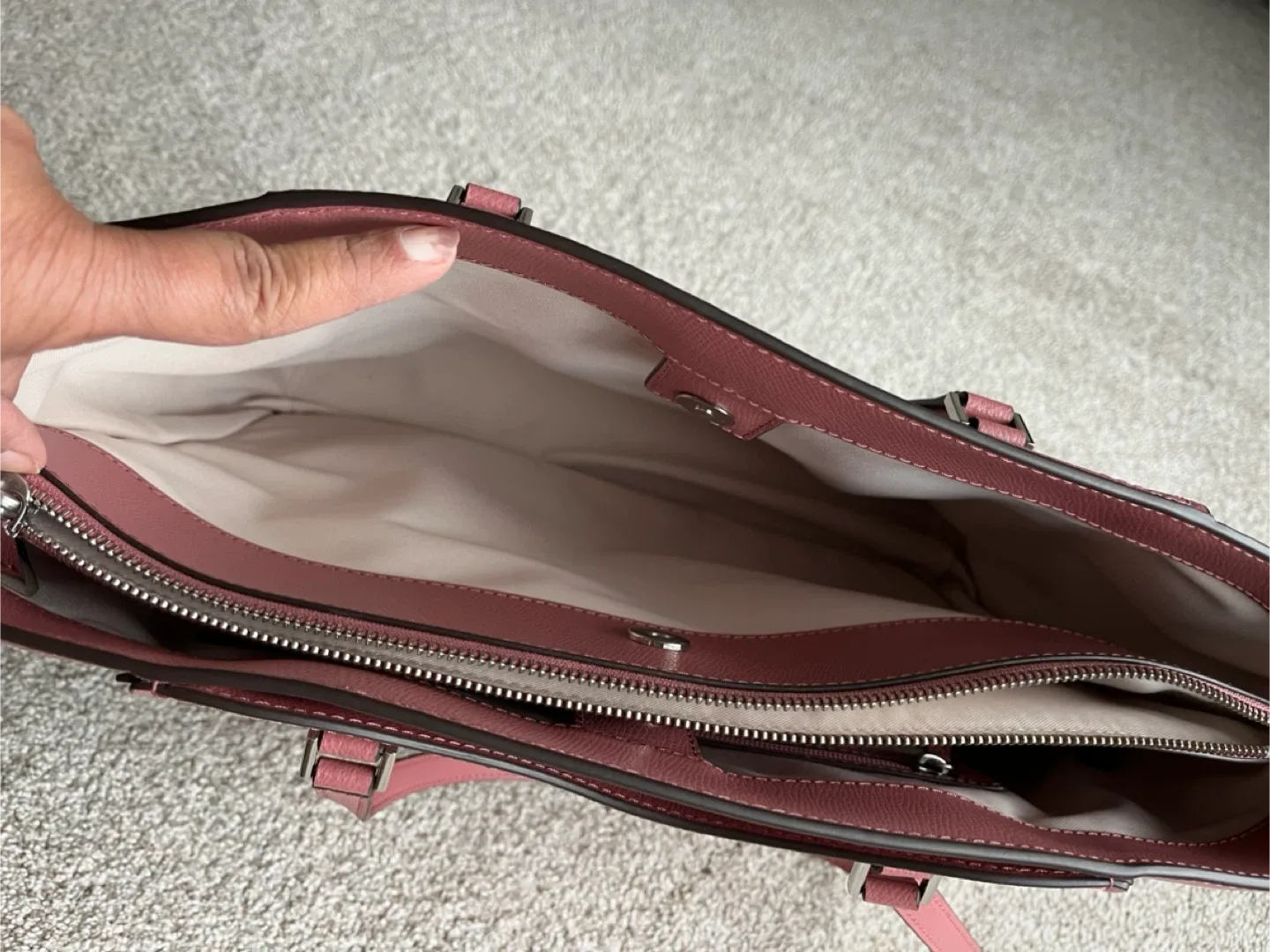 Michael Kors Pink Leather Tote Bag image indicator(4)