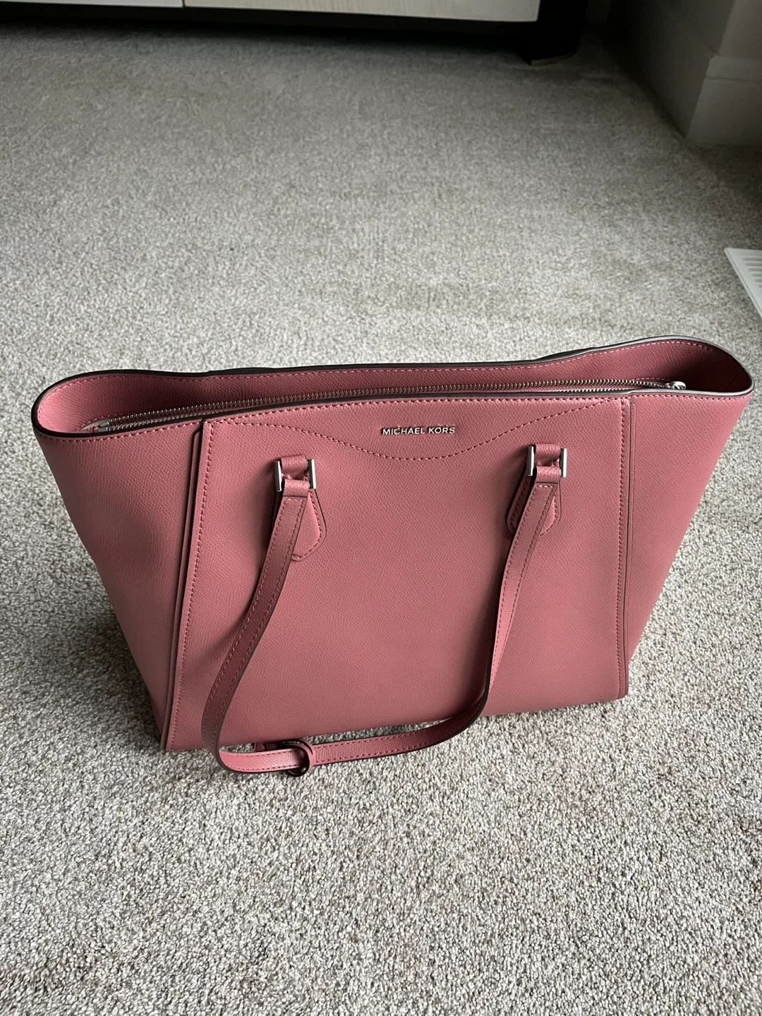 Michael Kors Pink Leather Tote Bag image indicator(2)