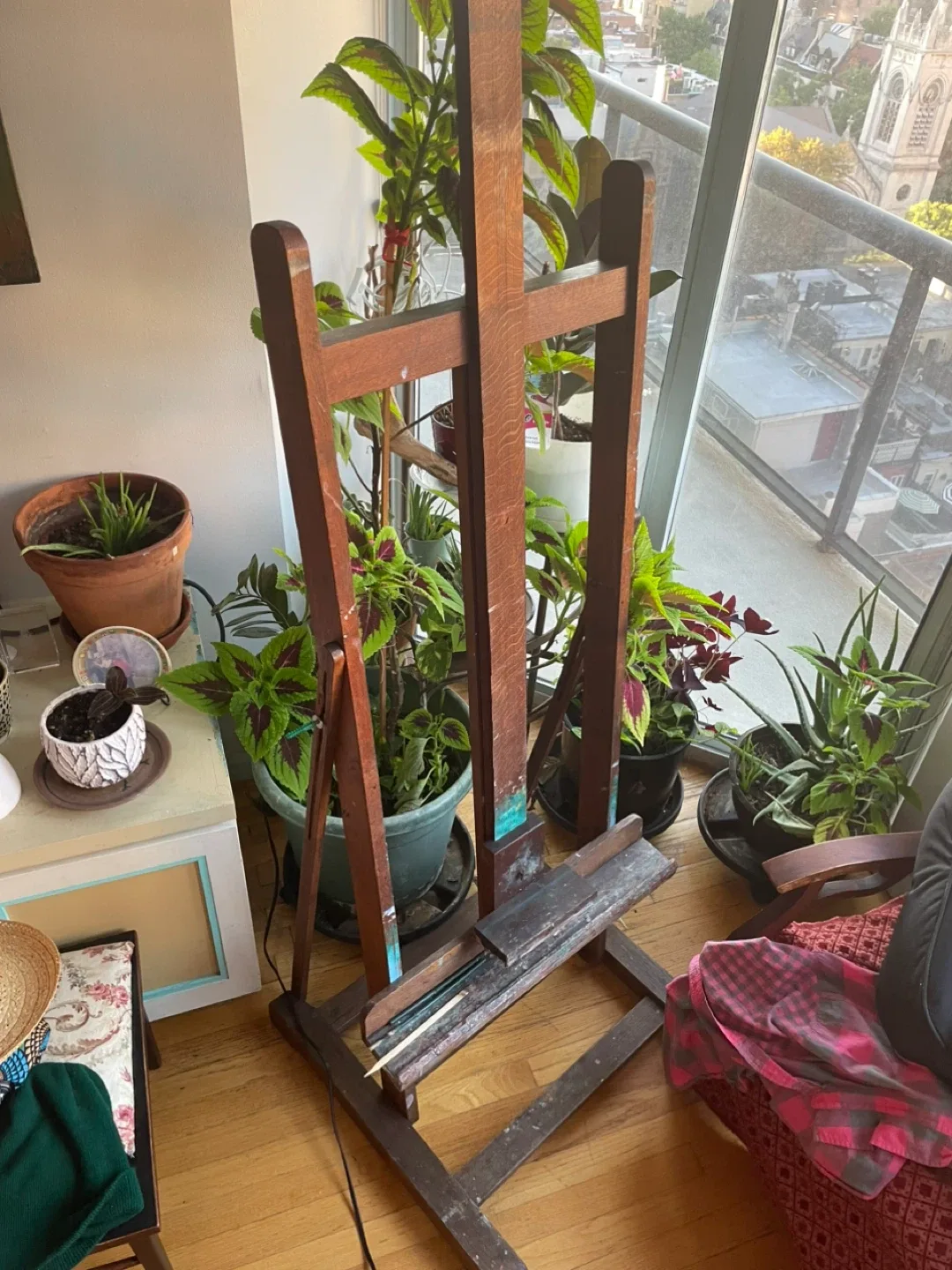 Wooden Artist Easel thumbnail