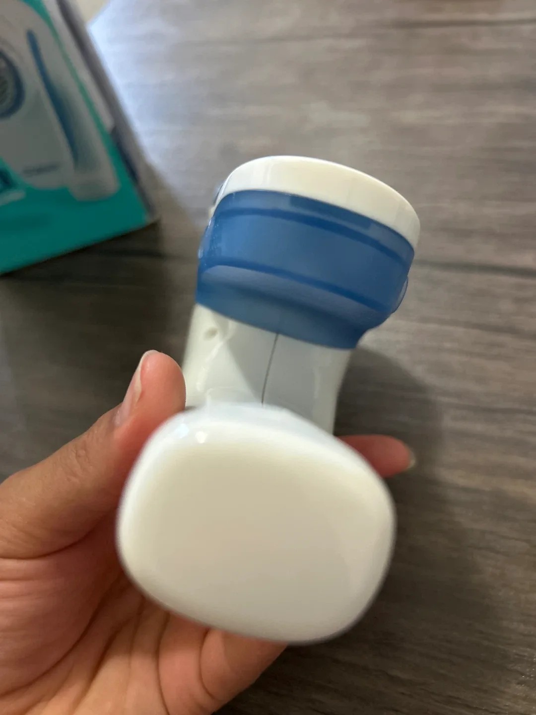 Conair Fabric Shaver - Removes Fuzz, Lint & Pilling image indicator(3)