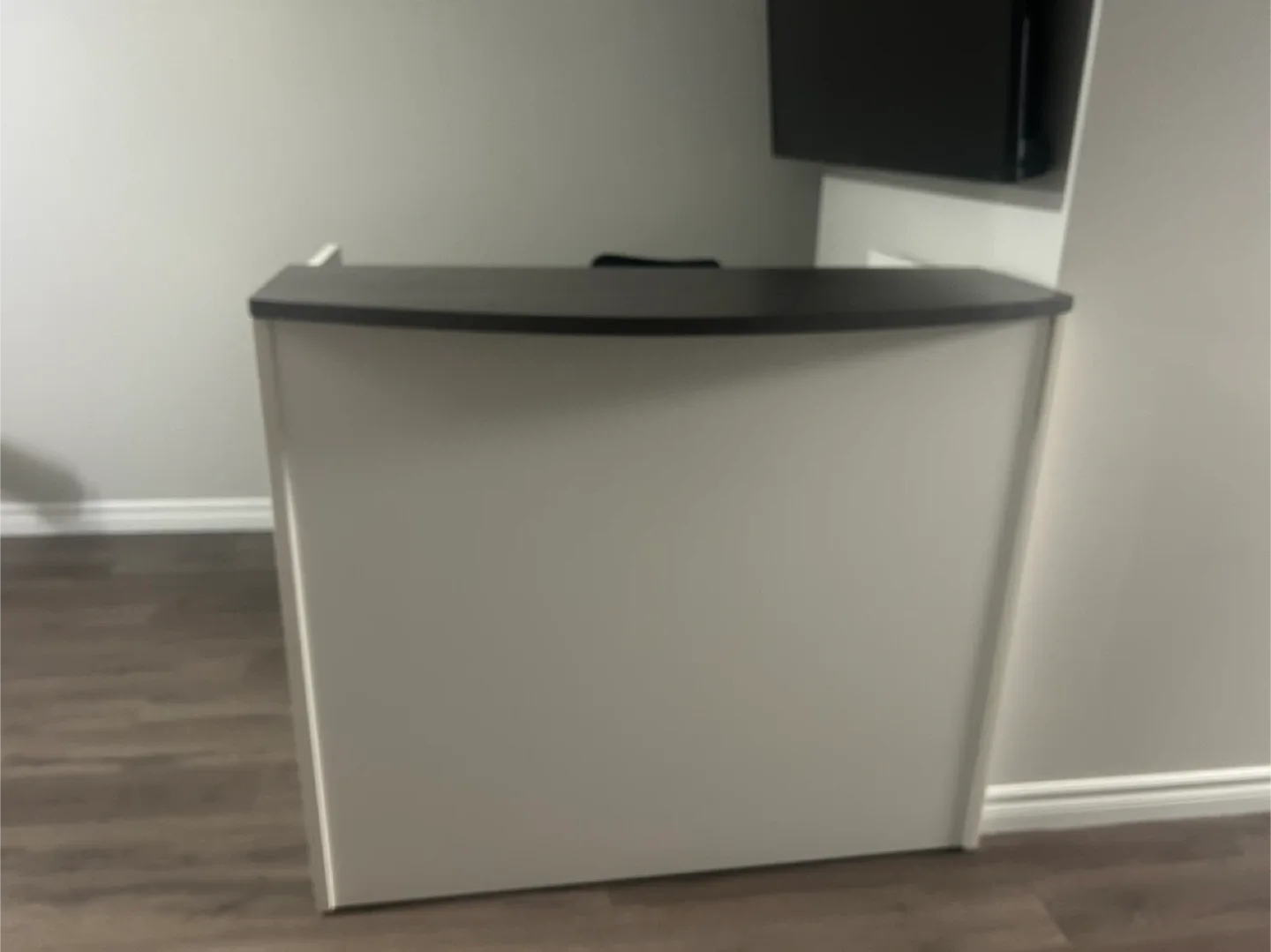 Reception Desk - White & Dark Grey image indicator(2)