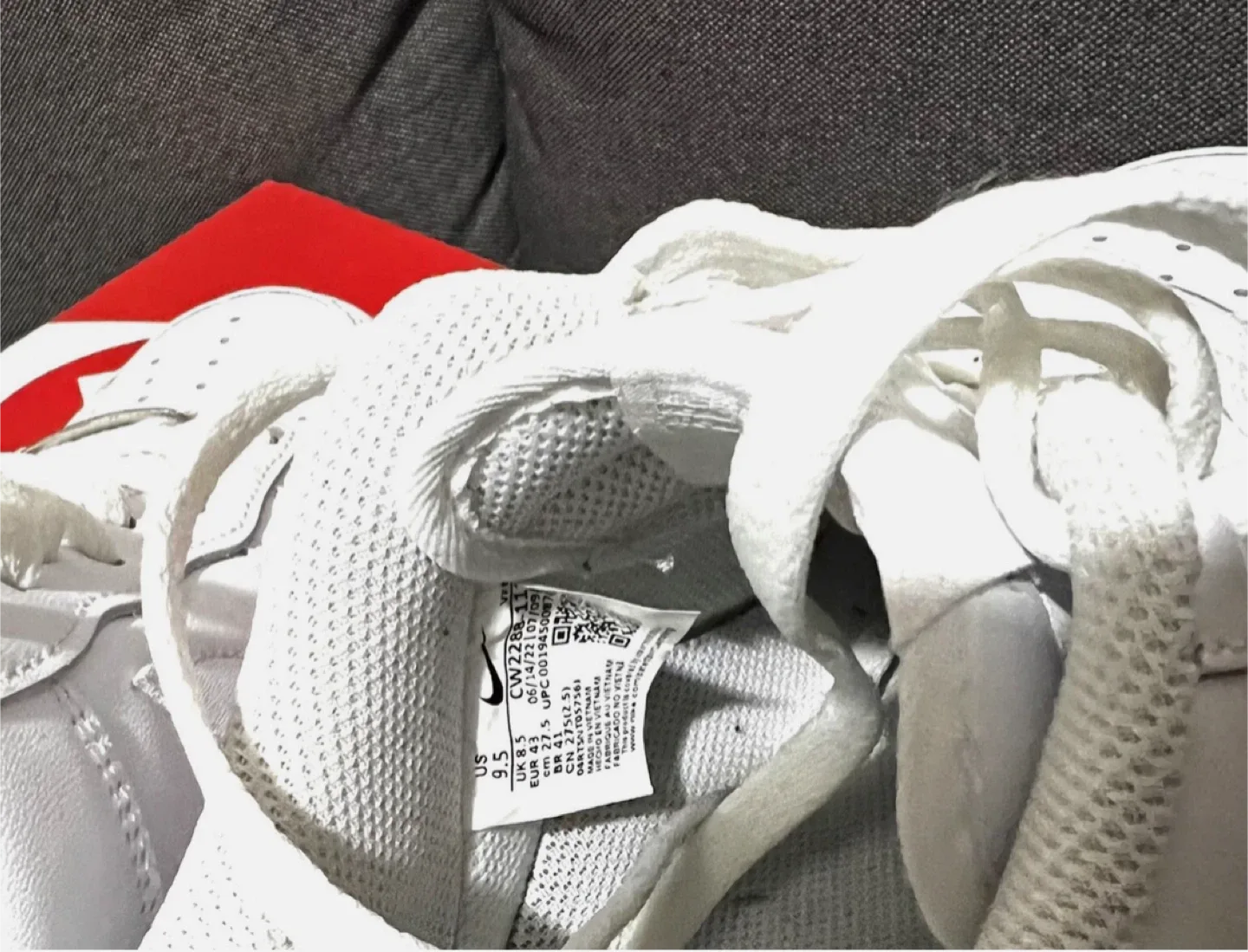 Nike Air Force 1 '07 White US 9.5 image indicator(5)