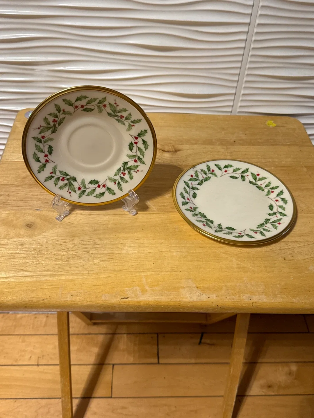 5 Piece Lenox Holiday Saucers image indicator(2)
