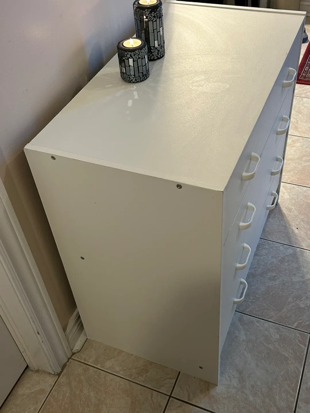 White 4-Drawer Dresser image indicator(3)