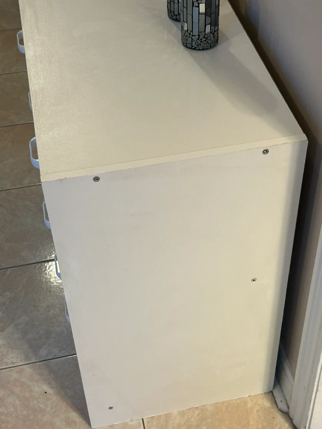 White 4-Drawer Dresser image indicator(4)