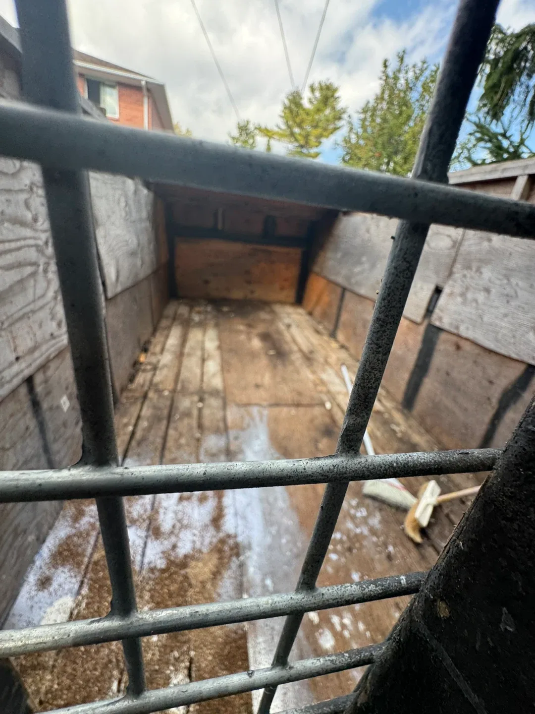 Utility Trailer with Red Cover image indicator(4)