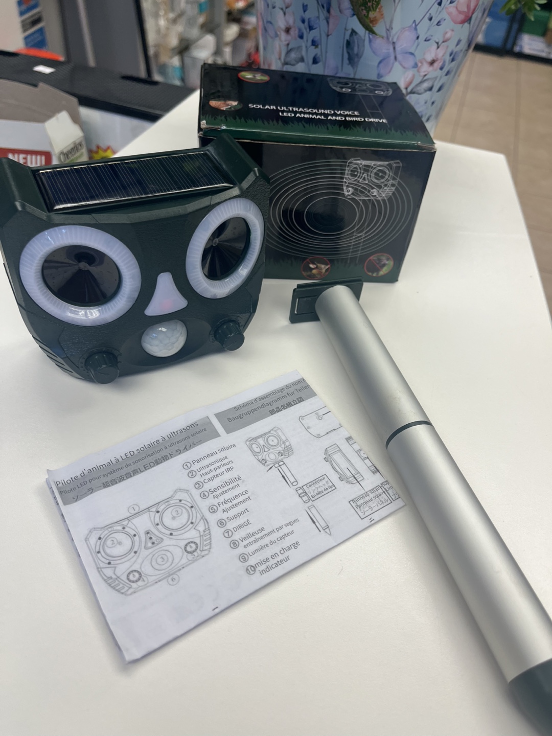Solar Ultrasonic Voice LED Animal Repellent - photo 3