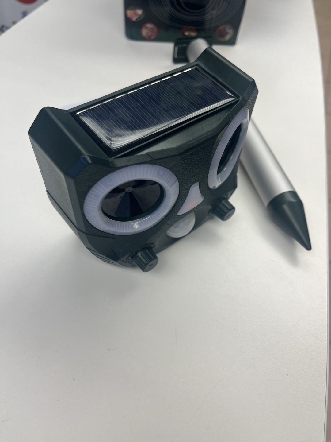 Solar Ultrasonic Voice LED Animal Repellent - photo 4