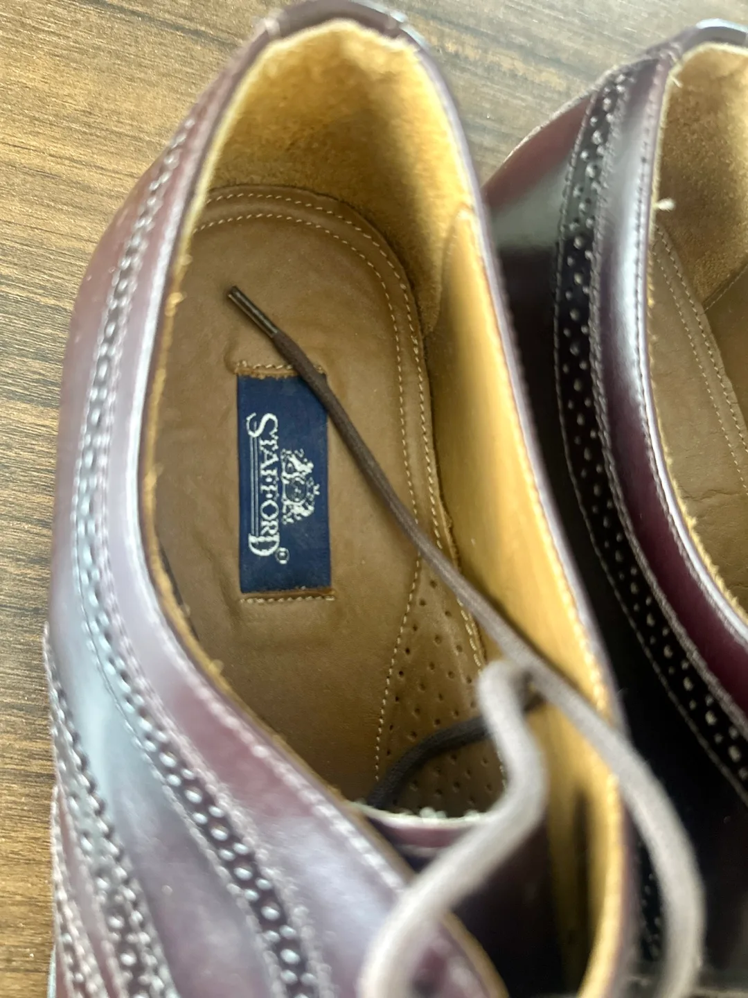 Stafford Burgundy Wingtip Dress Shoes - Size 9 image indicator(3)