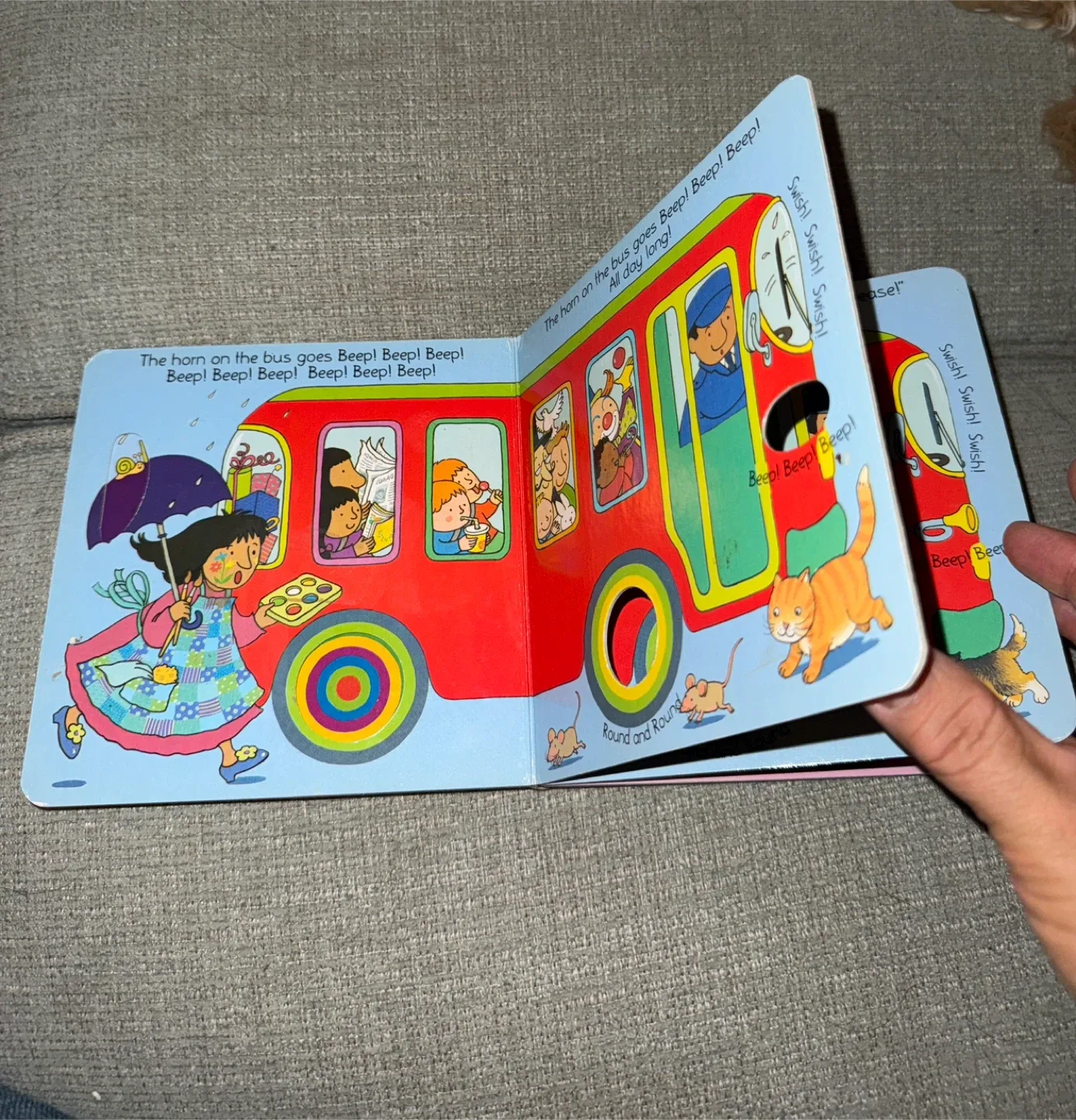 The Wheels on the Bus - Child's Play Book image indicator(2)
