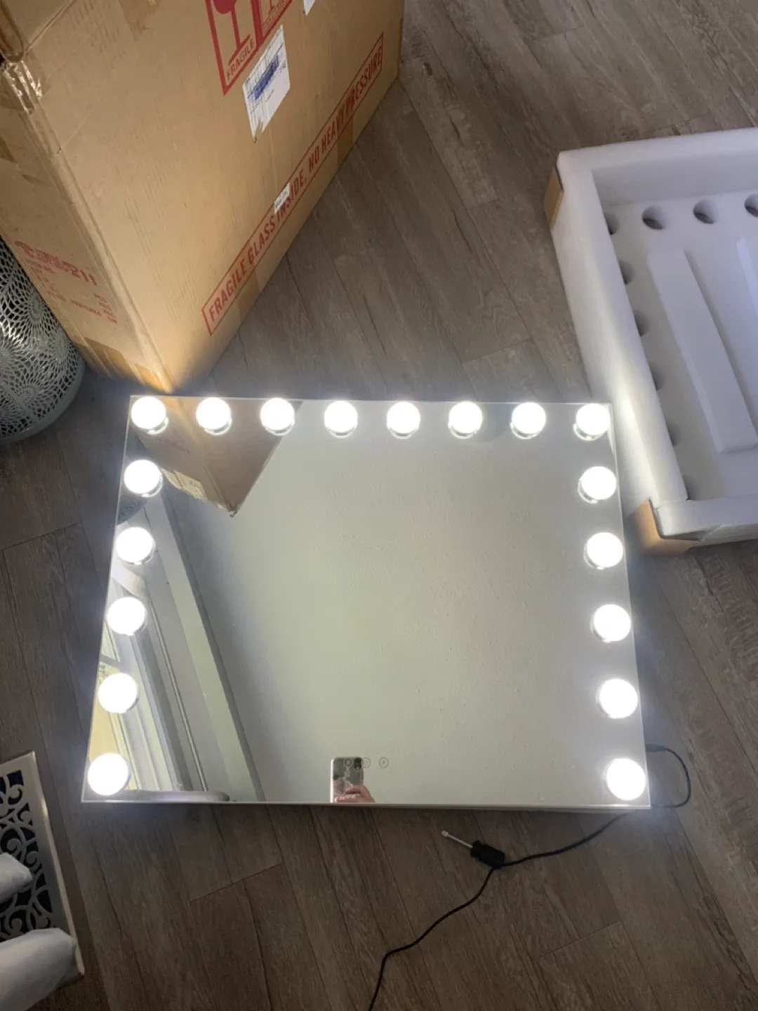 New- KOTTova Vanity Mirror with LED Lights image indicator(6)