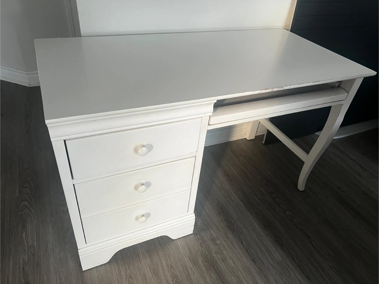 White Desk with Hutch - photo 2