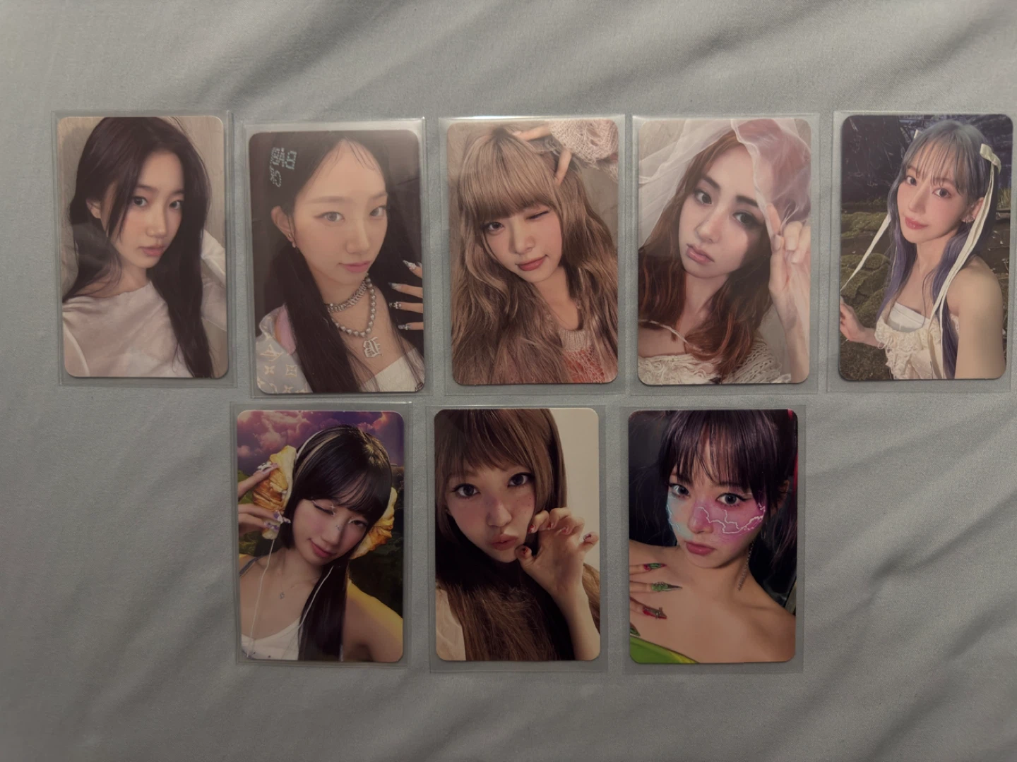 LE SSERAFIM Official Album Photocards - photo 3