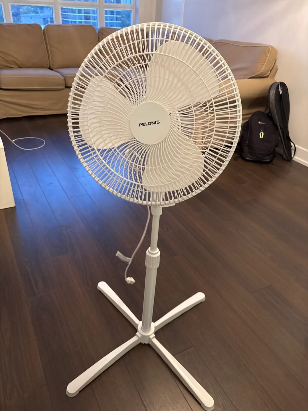 Pelonis White Stand Fan