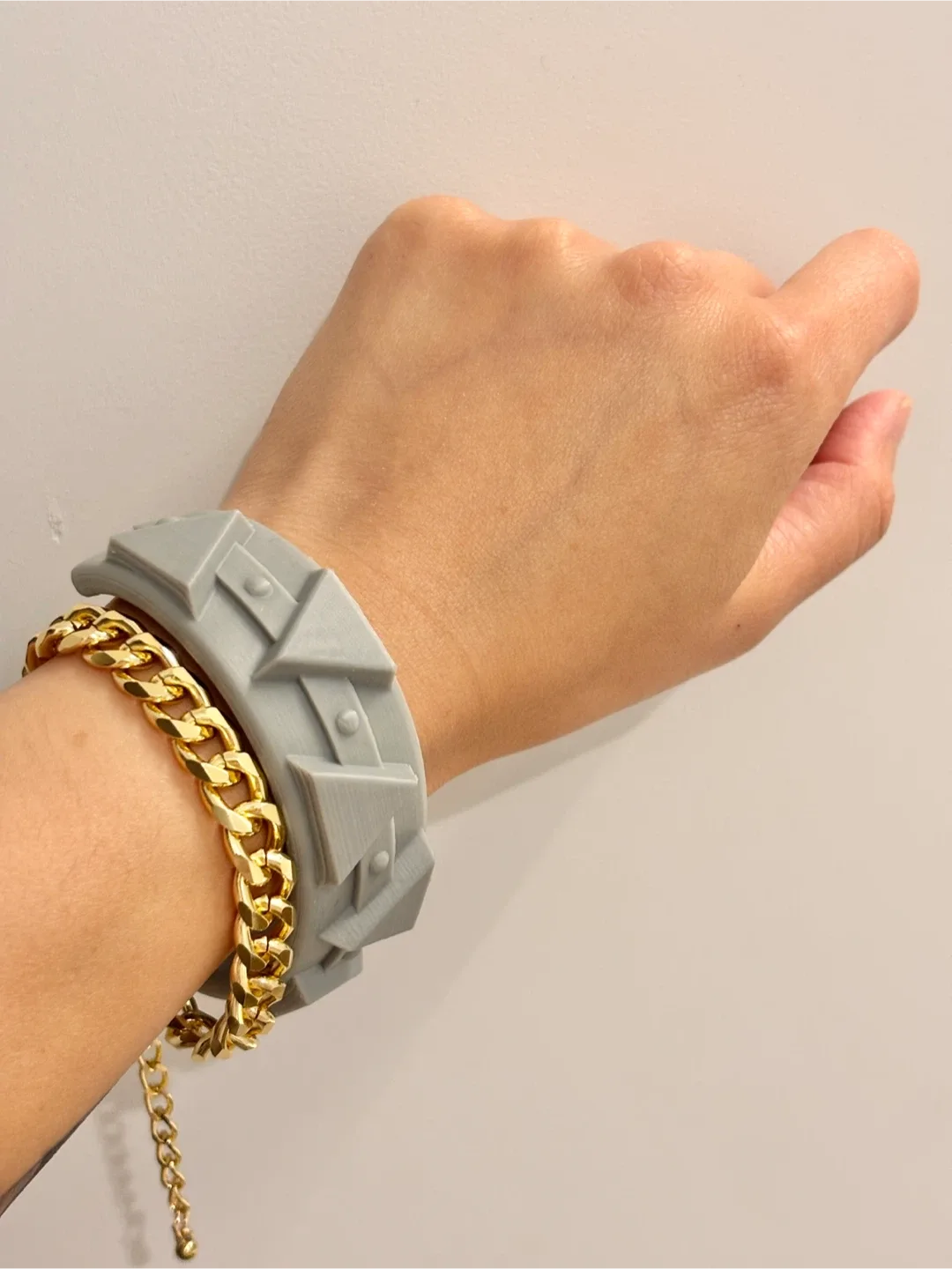 Zoey bangles from K-pop demon hunters thumbnail