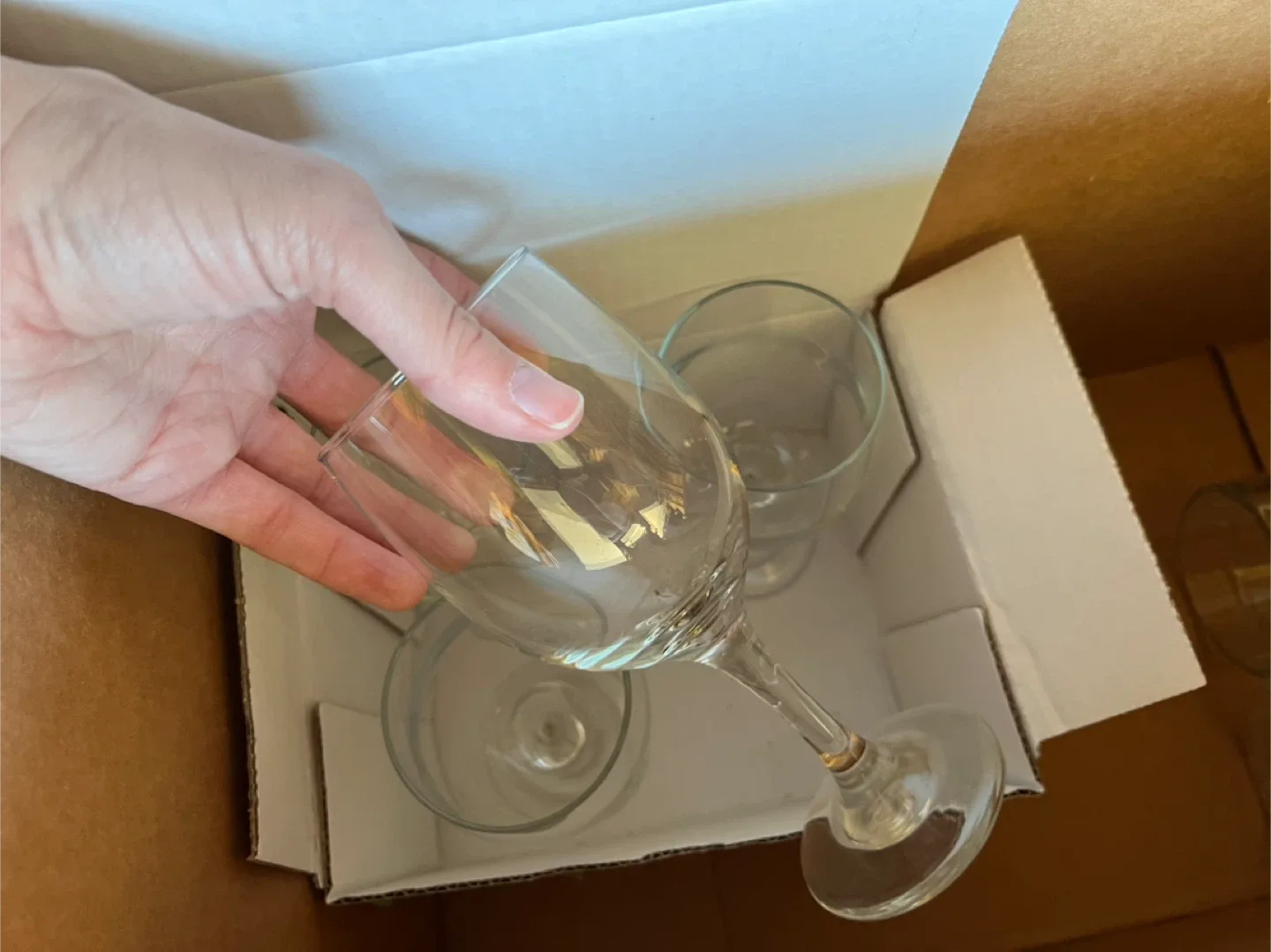 Wine Glasses - Set of 4 image indicator(2)