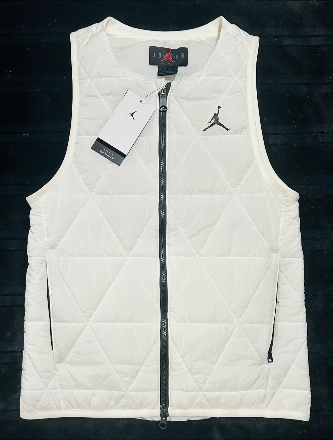 NWT Nike Jordan Sport Men's White Golf Vest Size XS - photo 5