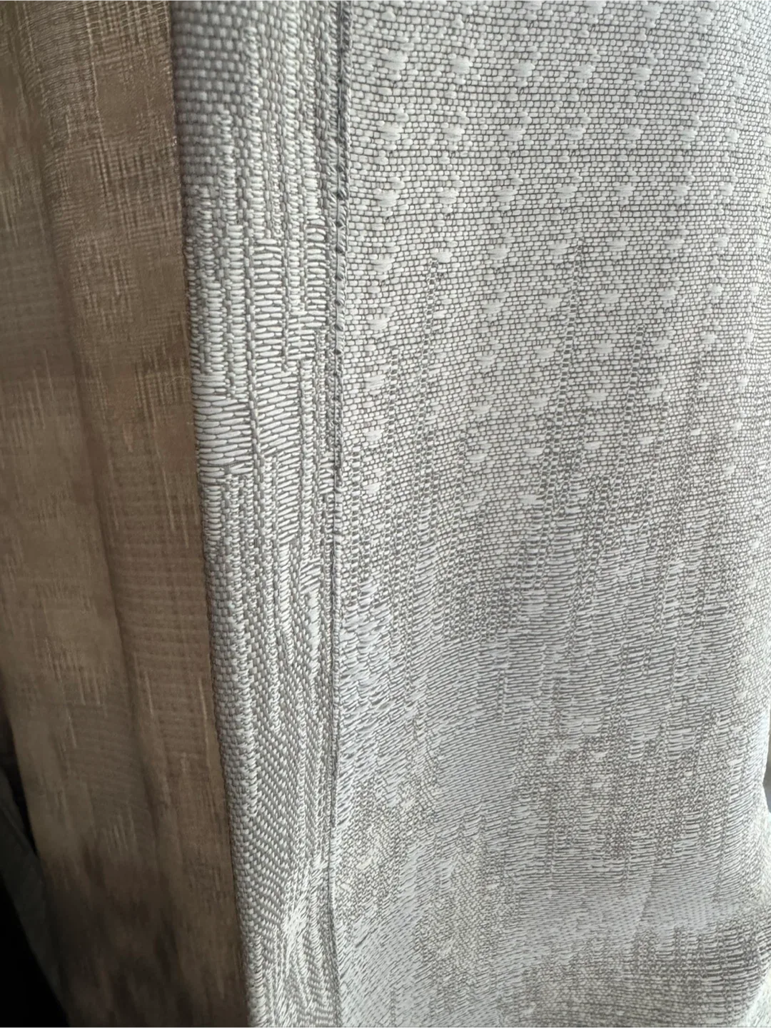 Grey patterned curtain image indicator(2)