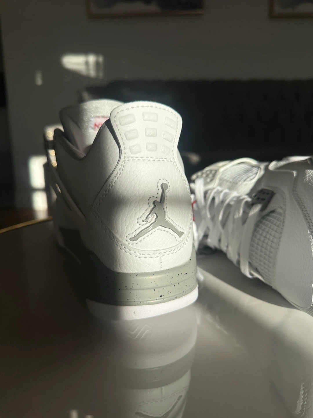 Jordan 4 Retro 'Oreo' - Size 10.5 - photo 3