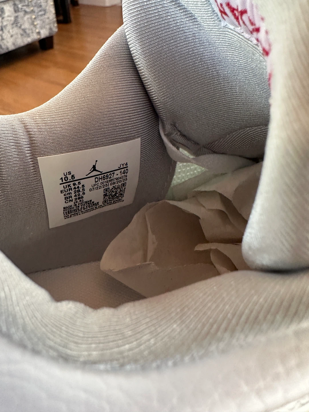 Jordan 4 Retro 'Oreo' - Size 10.5 - photo 4