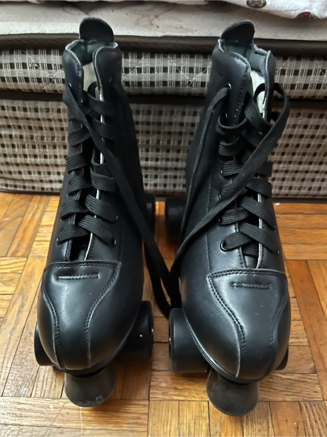 Black Roller Skates womens size 6