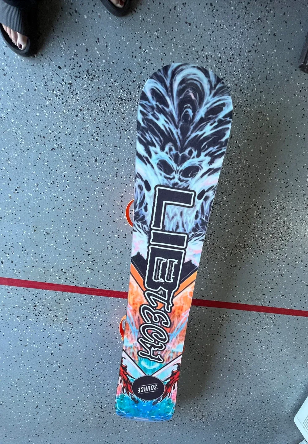 Lib Tech Snowboard w/ Bindings image indicator(2)