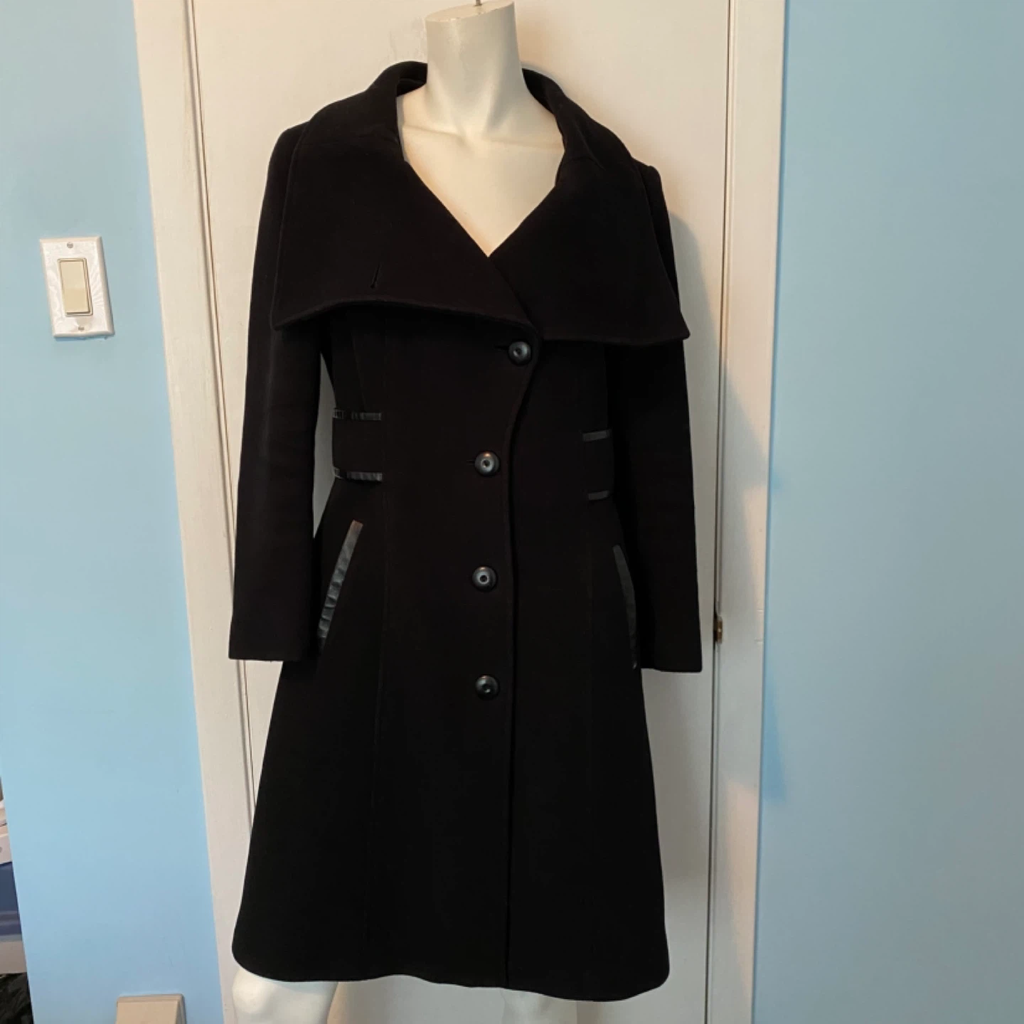 ✨ Stunning Mackage Wool-Cashmere Coat ✨