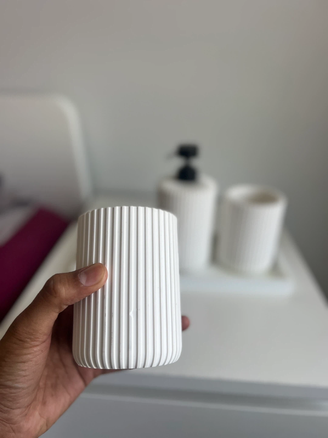 White Bathroom Set - Soap Dispenser, Tray, Toothbrush Holder,Cup - photo 2