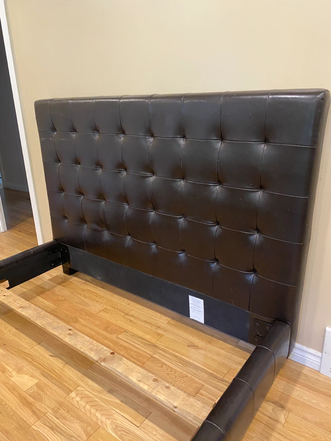 Queen Size Dark Brown Leather Bed Frame (CAN DELIVER) - photo 4