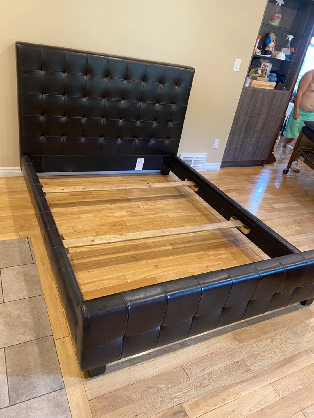 Queen Size Dark Brown Leather Bed Frame (CAN DELIVER) - photo 2