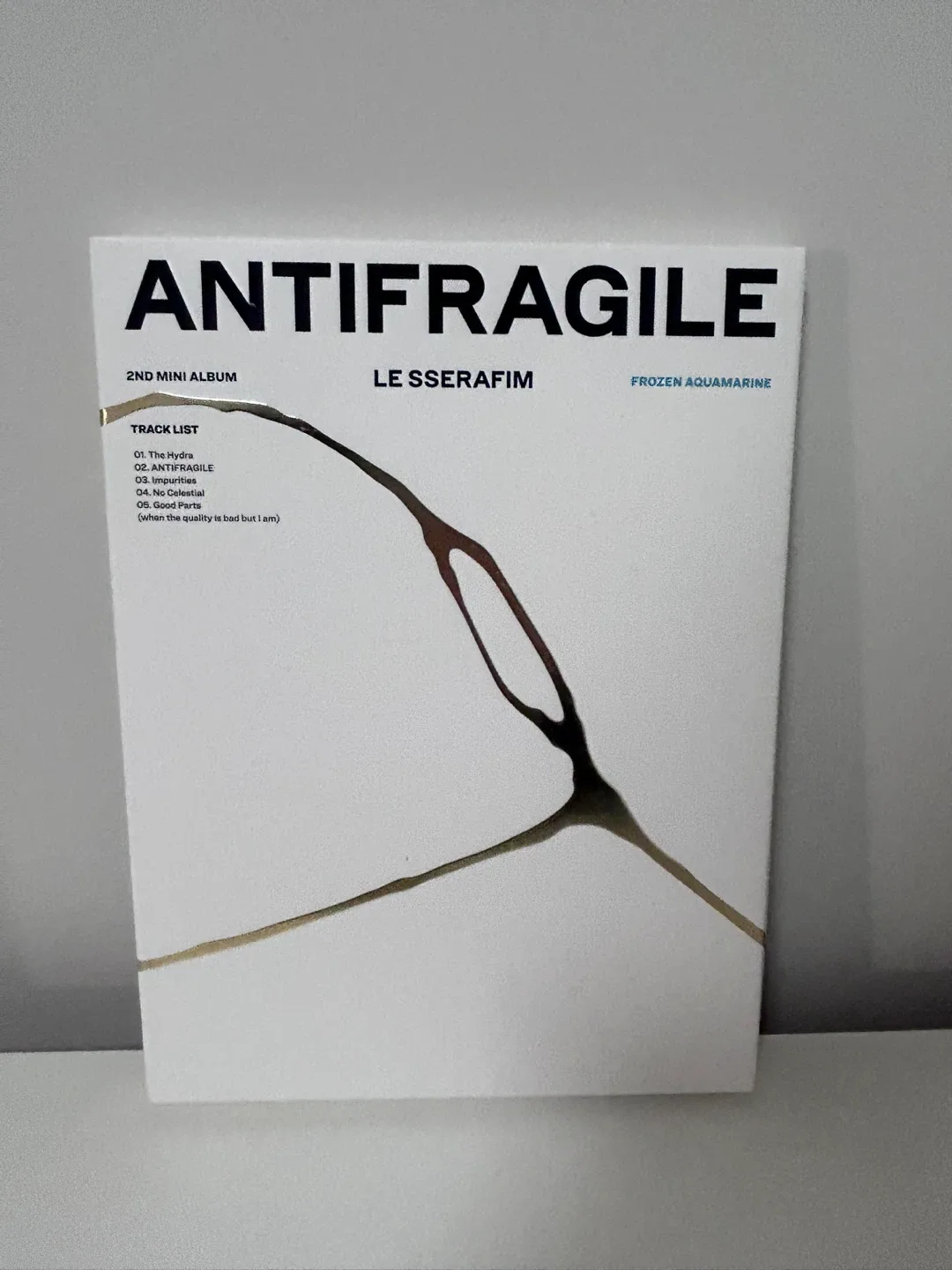 LE SSERAFIM ANTIFRAGILE Album thumbnail