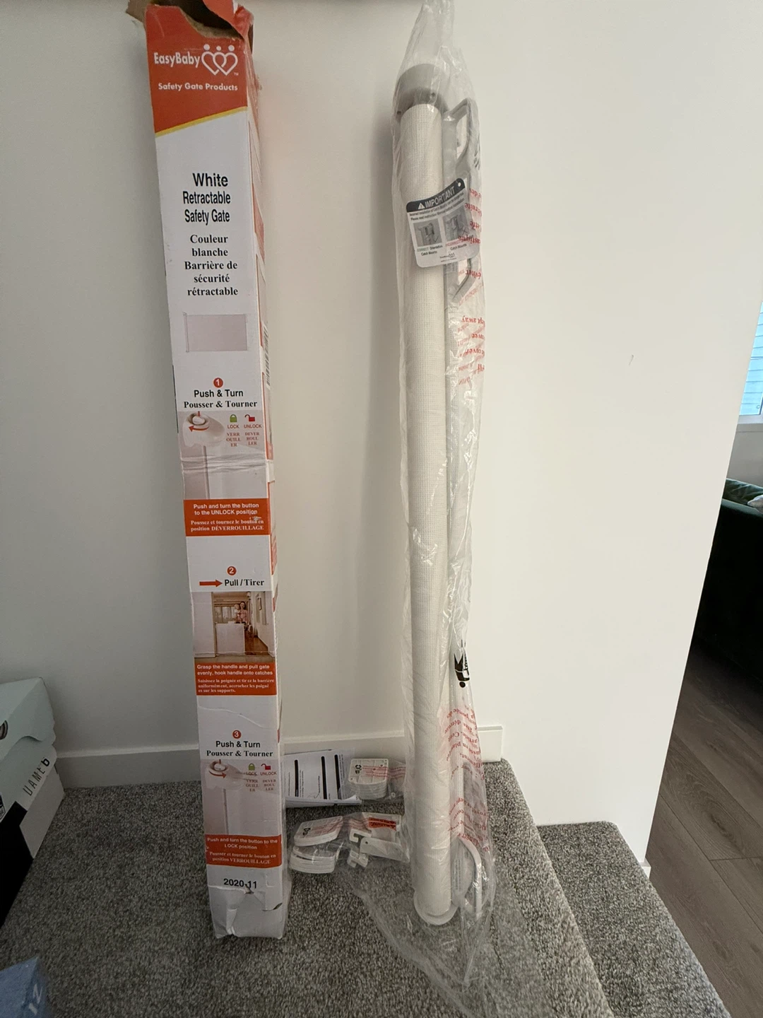 EasyBaby White Retractable Safety Gate - New in Box
