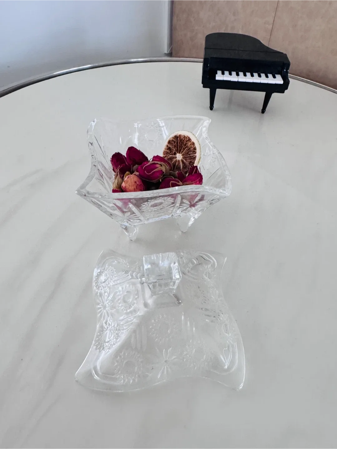 Vintage Clear Glass Candy Dish with Lid image indicator(3)