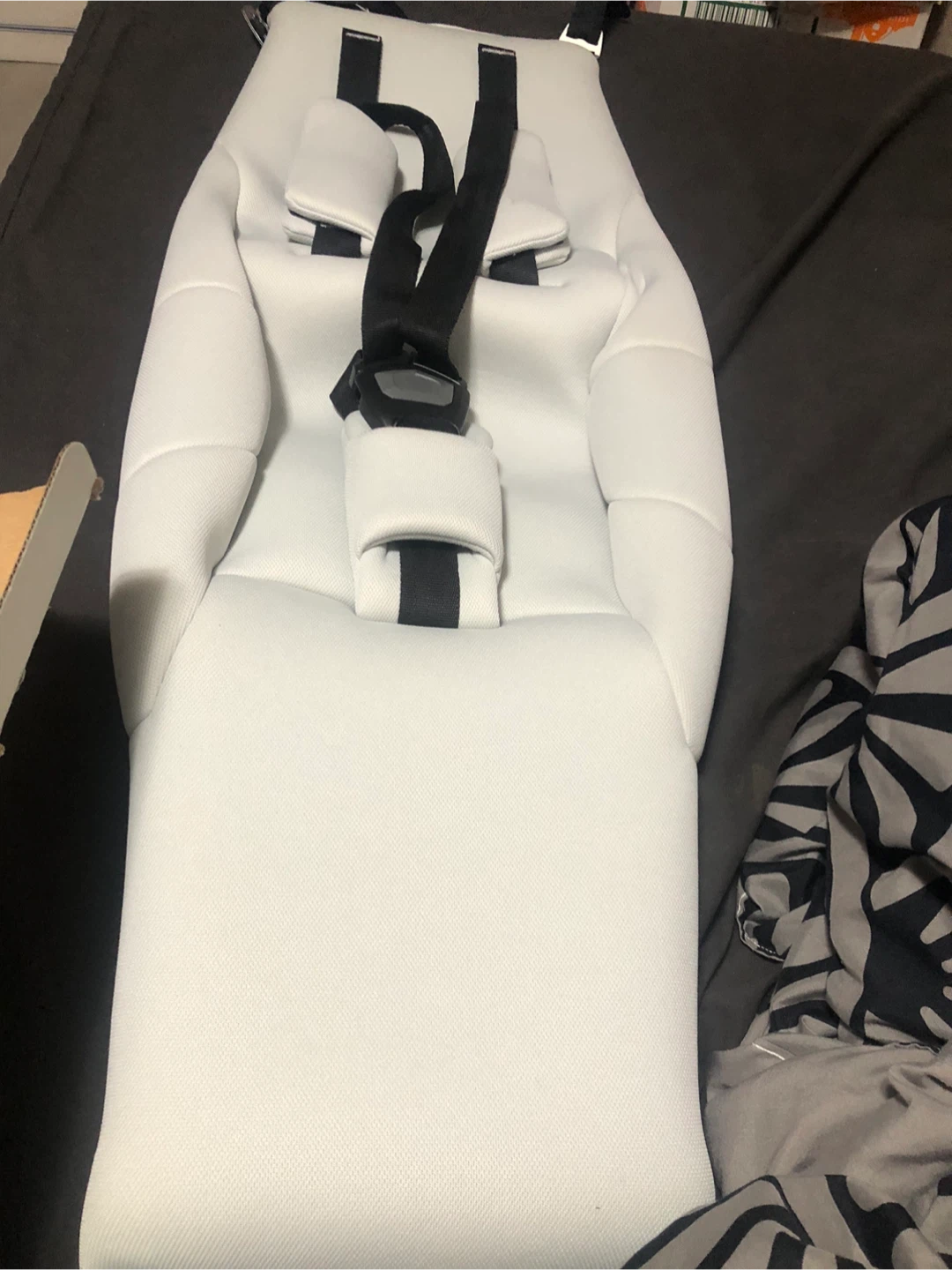 Thule Chariot Infant Sling - New! - photo 2