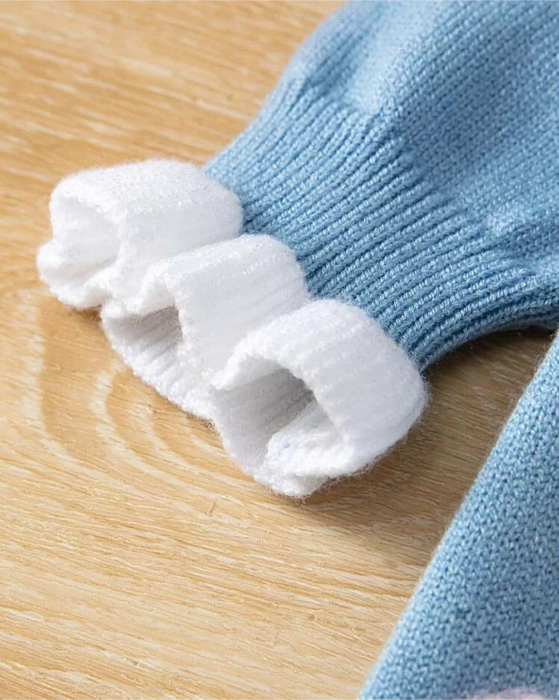 Blue Knit Baby Romper with Bonnet, 1-3months BUT HUGE! image indicator(4)