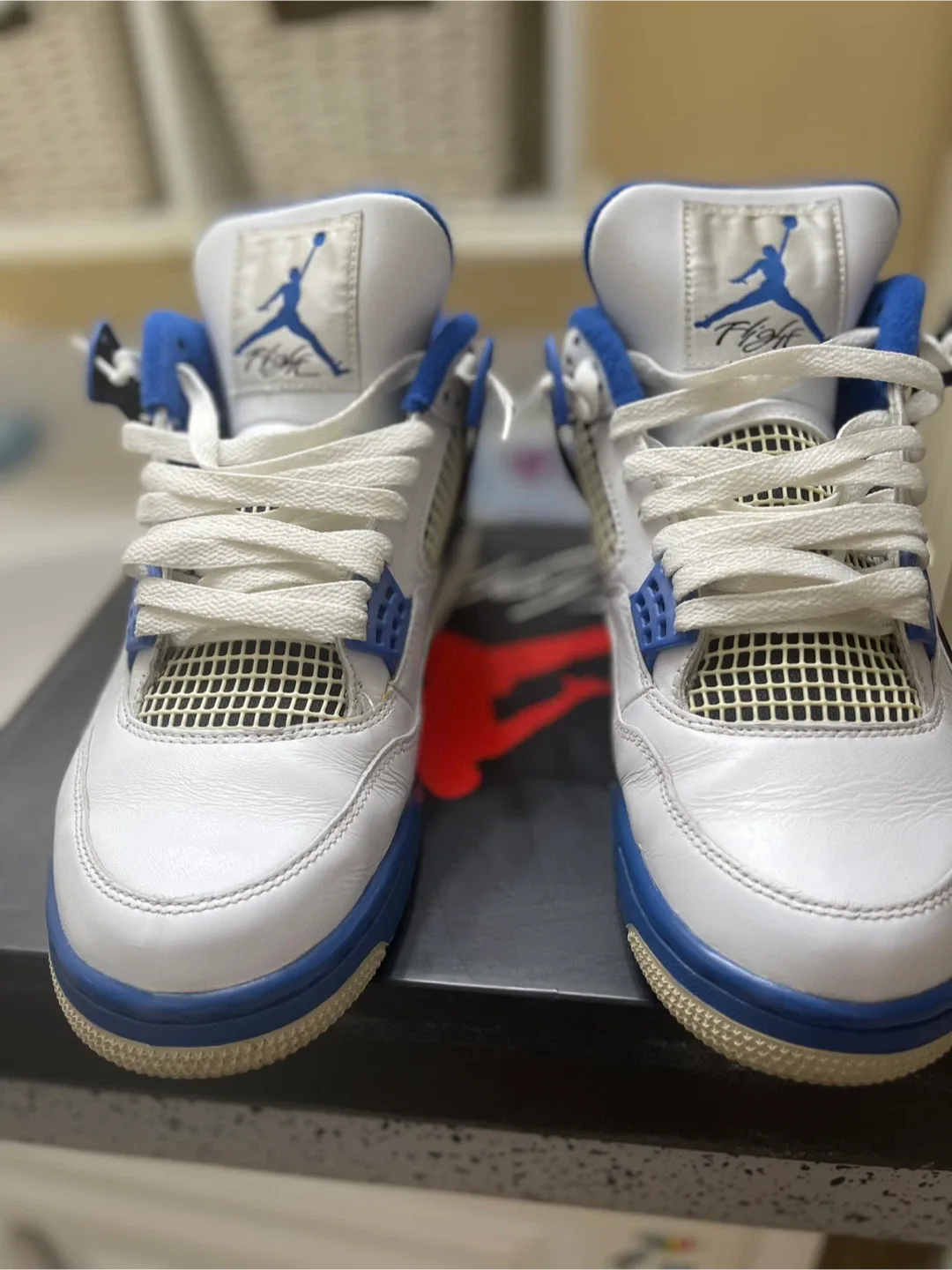Air Jordan 4 Retro White/Game Royal Size 9 image indicator(4)