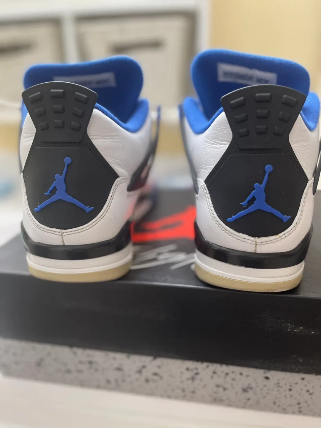 Air Jordan 4 Retro White/Game Royal Size 9 image indicator(5)