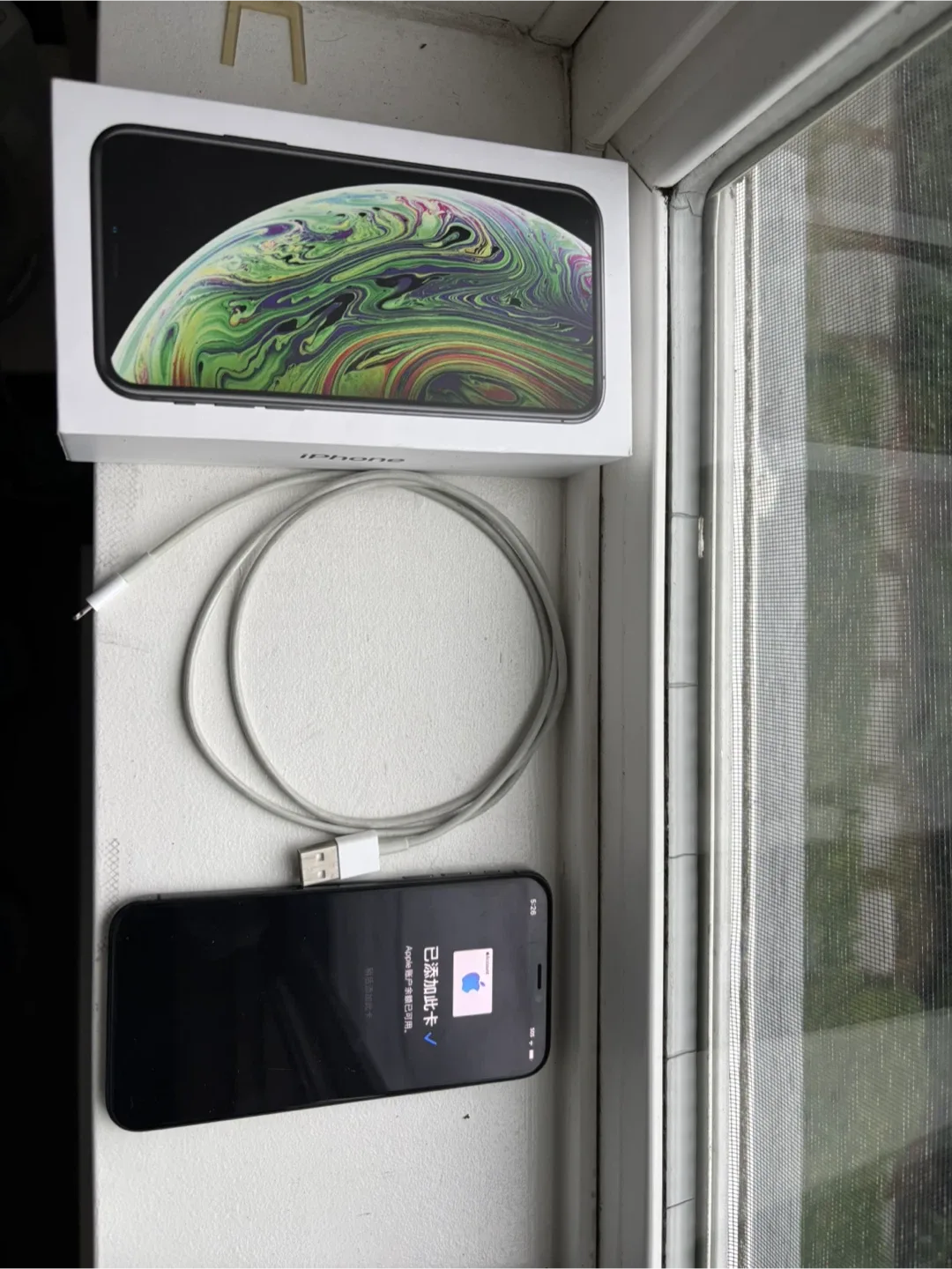 iPhone XS 64 gb Black with Box and cable image indicator(2)