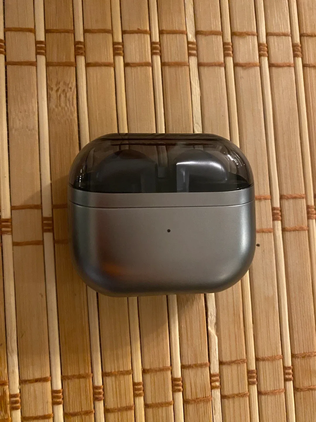 Samsung Galaxy Buds3 + Free Case image indicator(2)