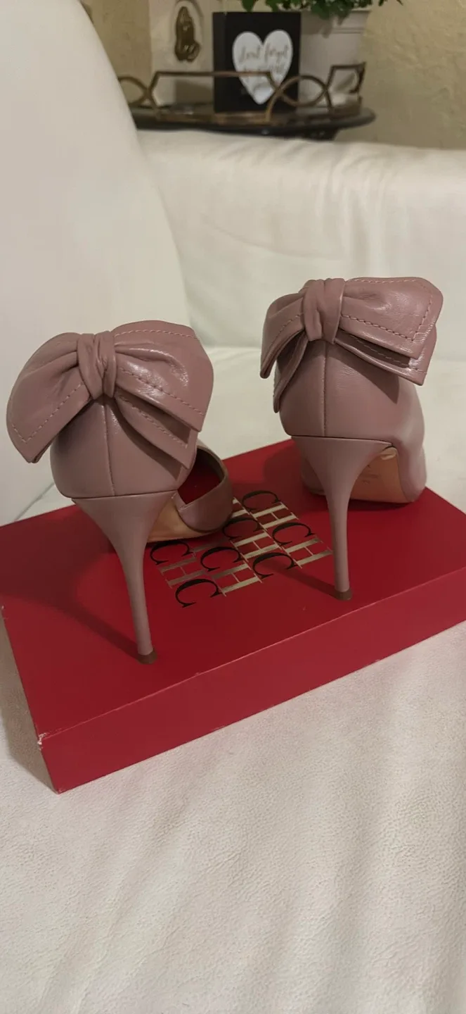 Carolina Herrera Heels - Size 41 image indicator(3)