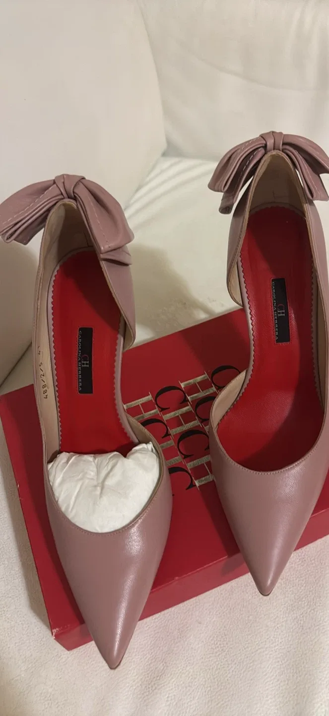 Carolina Herrera Heels - Size 41 image indicator(2)
