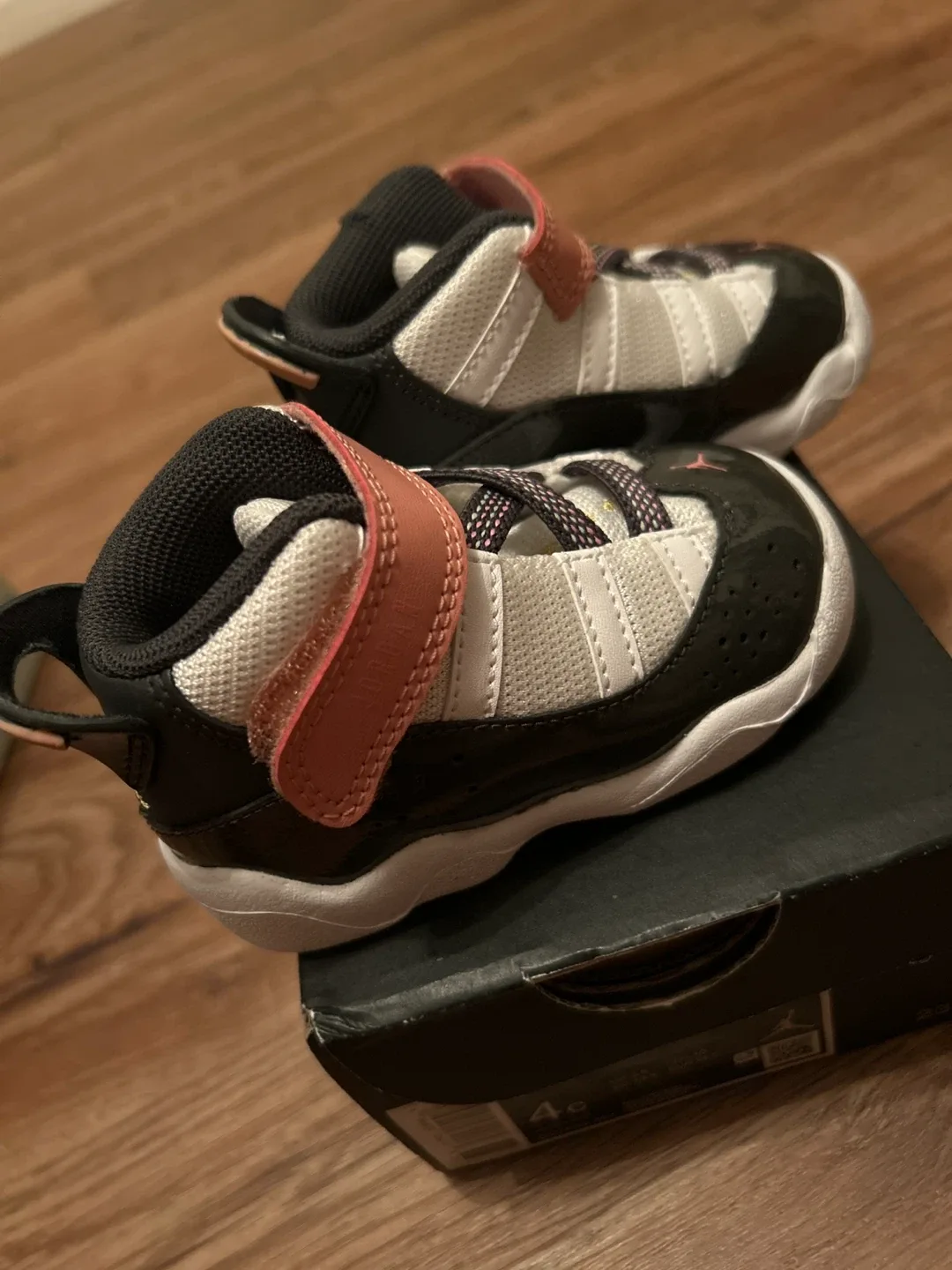 Jordan 6 Rings Baby girl - Size 4C image indicator(2)