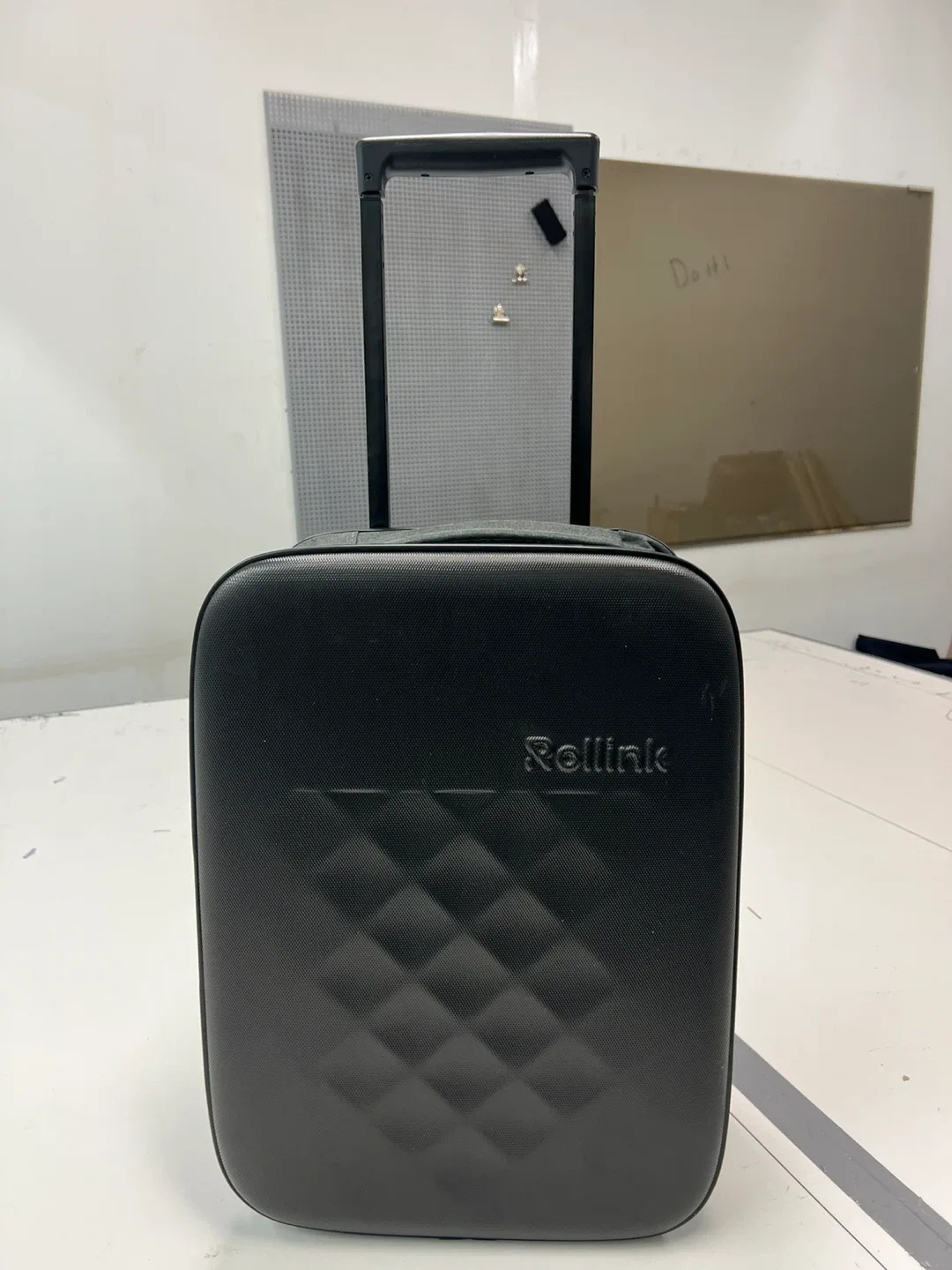 Ultra-Slim Foldable Carry-On Luggage 35 L – Collapses to 5 cm image indicator(8)