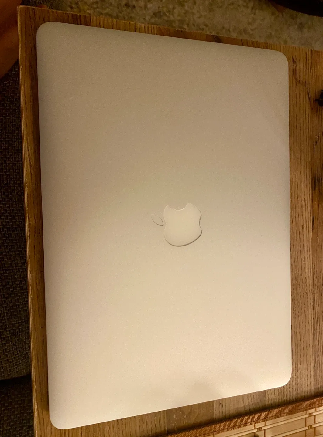 MacBook Air (2017, 13-inch, Silver) thumbnail
